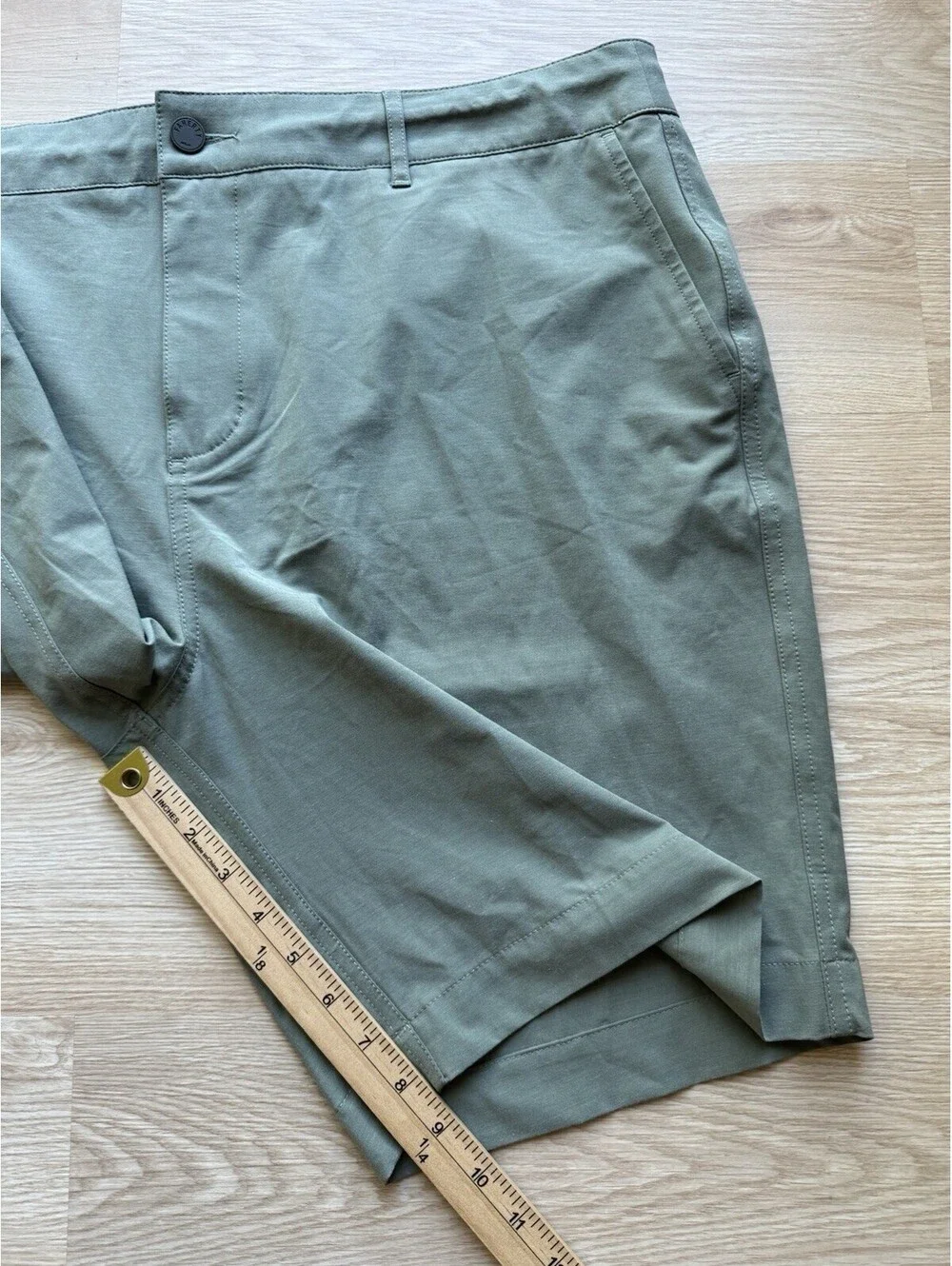 Faherty Men’s All Day Short 7” Sage Green Men’s Size 38 9” Inseam Gorpcore
